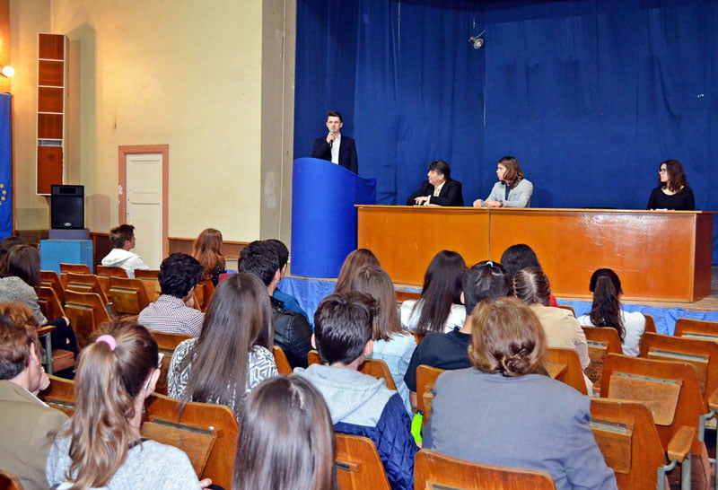 Tinerii romaşcani şi-au ales liderii în Consiliul Consultativ pe Probleme de Tineret