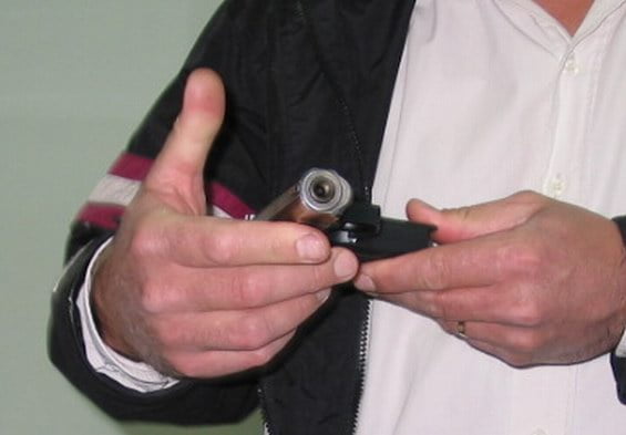 Arme confiscate de polițiști de la un bărbat din Buruieneşti