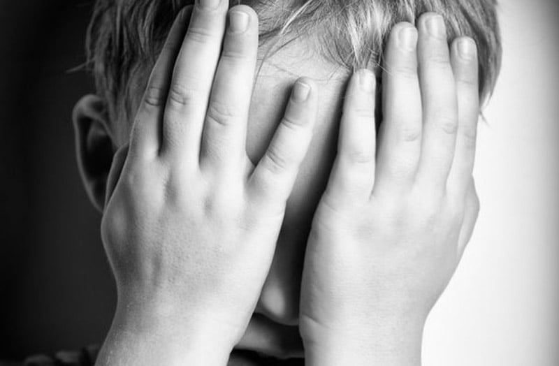 Sute de copii abuzați în județul Neamț. Numărul copiilor maltratați, în creștere