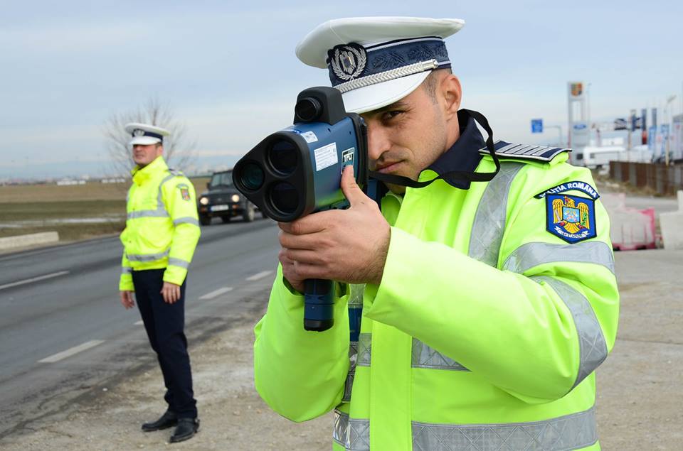 Noul radar cu laser al Poliției Neamț a făcut zeci de „victime” printre șoferi