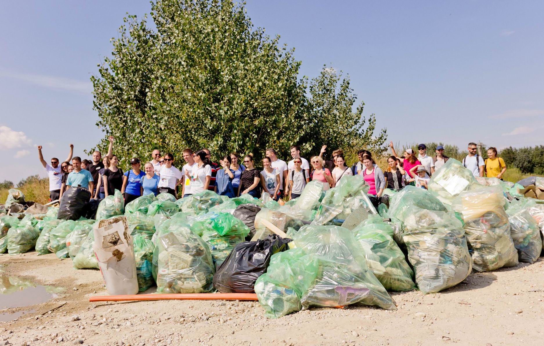 Peste 6.500 de voluntari au adunat în Neamț 8.000 de saci cu deșeuri. Rezultate intermediare „Let’s Do It, Romania!”