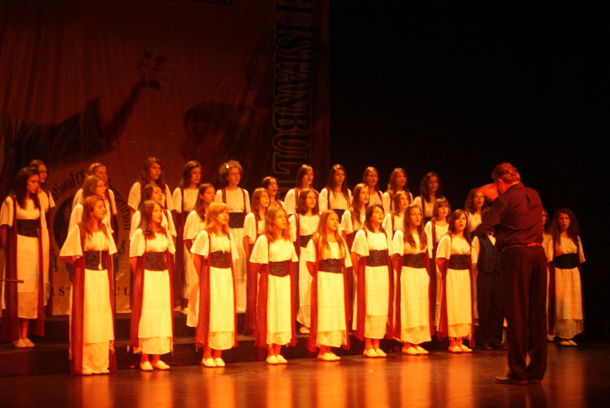 Concert de colinde al Coralei „Fantasia”, vineri, în Roman