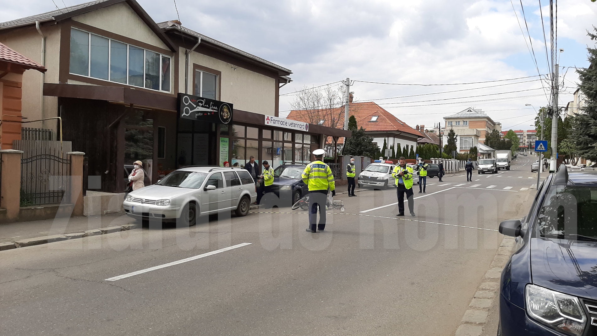 Accident rutier pe strada Bogdan Dragoș. O femeie a fost rănită