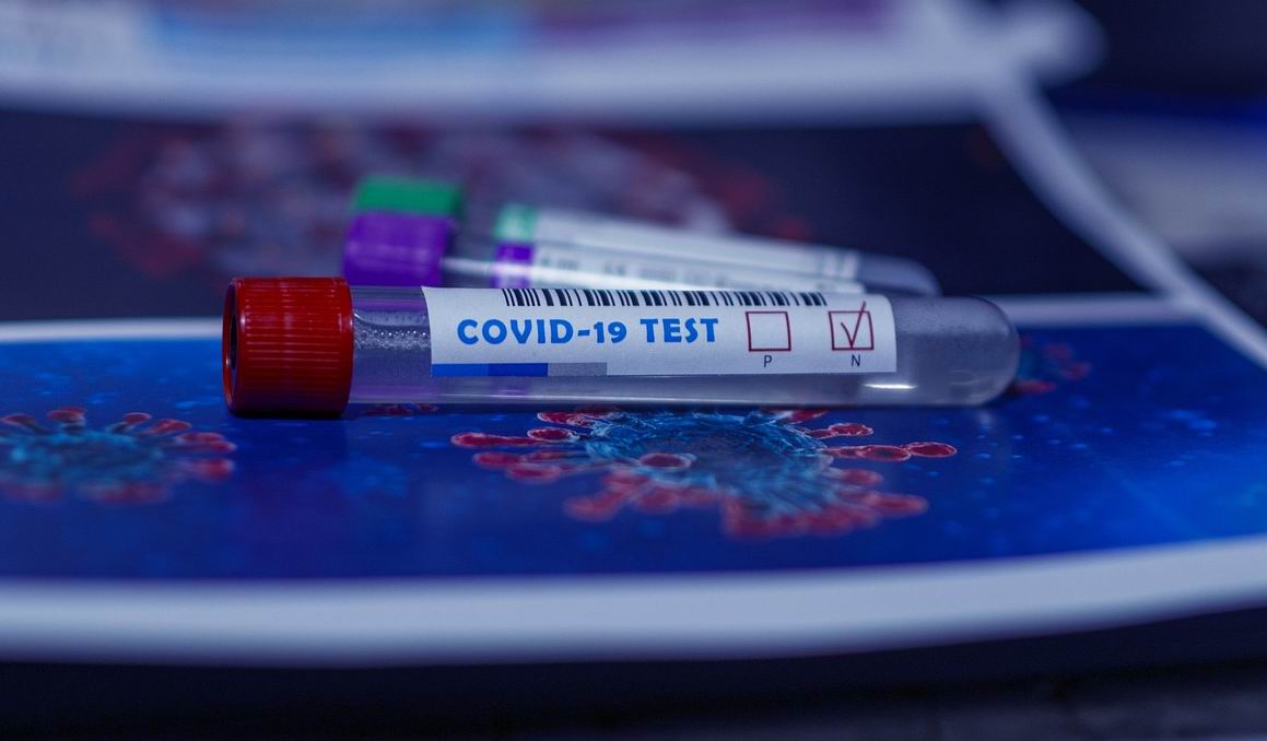 113 pacienți cu infecție COVID-19 la Spitalul Roman, zece la Terapie Intensivă